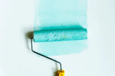 Peinture intérieure à Baby — murs, plafonds et boiseries